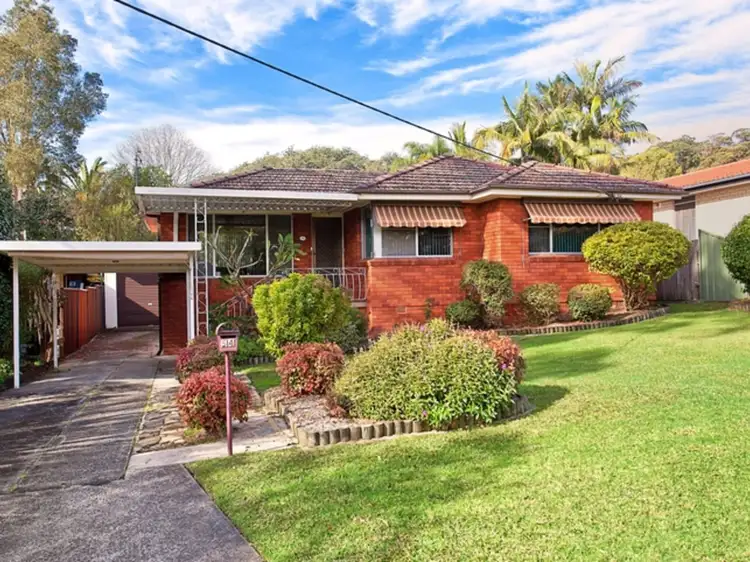 54 North Crescent, Wyoming NSW 2250