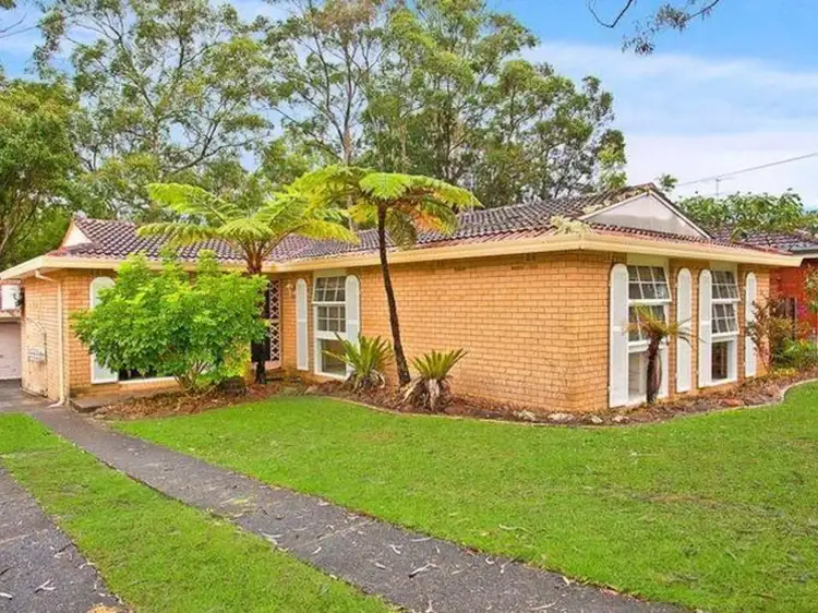 10 Elissa Crescent, Wyoming NSW 2250