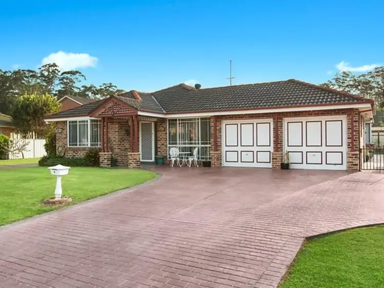 4 Pineridge Close, Lisarow NSW 2250