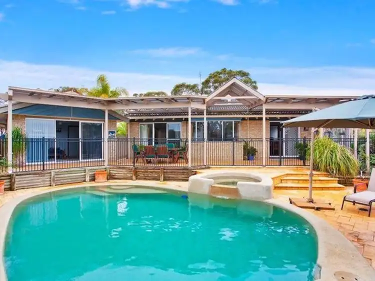 8 Carolyn Close, Kariong NSW 2250