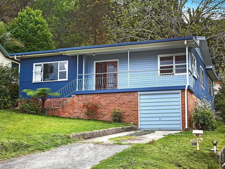 37 Nioka Avenue, Point Clare NSW 2250