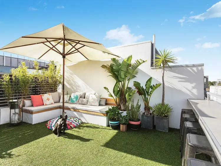 Main view of Homely apartment listing, 7/104 Barkly Street, St Kilda VIC 3182