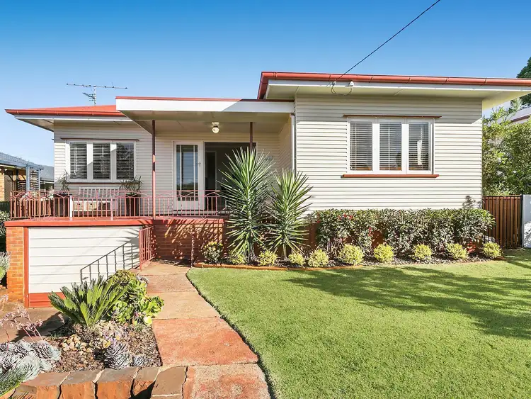 22 Cranley Street, South Toowoomba QLD 4350