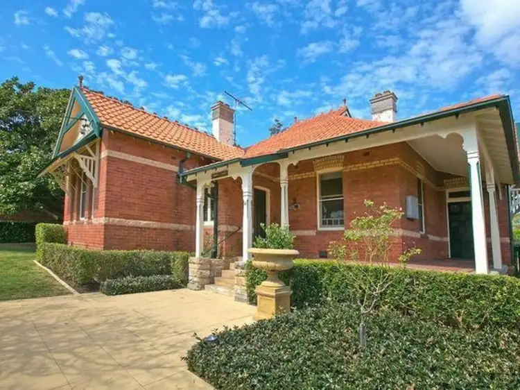4 Hopetoun Avenue, Chatswood NSW 2067