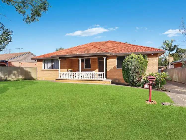 15 Owen Stanley Road, Glenfield NSW 2167