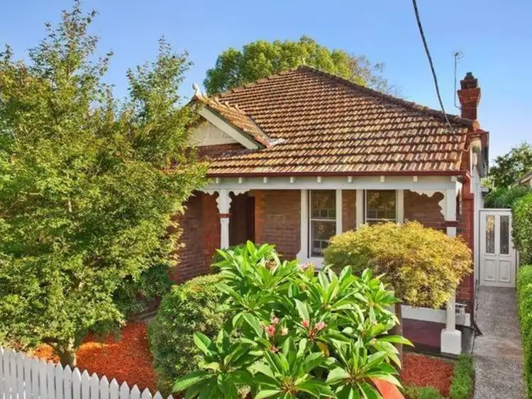 27 Rhodes Avenue, Naremburn NSW 2065