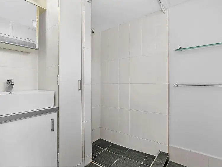 Fifth view of Homely apartment listing, 1D/172 Oxlade Drive, New Farm QLD 4005