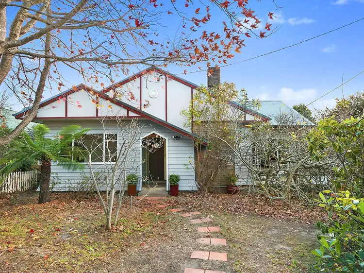 1 Dalrymple Avenue, Wentworth Falls NSW 2782