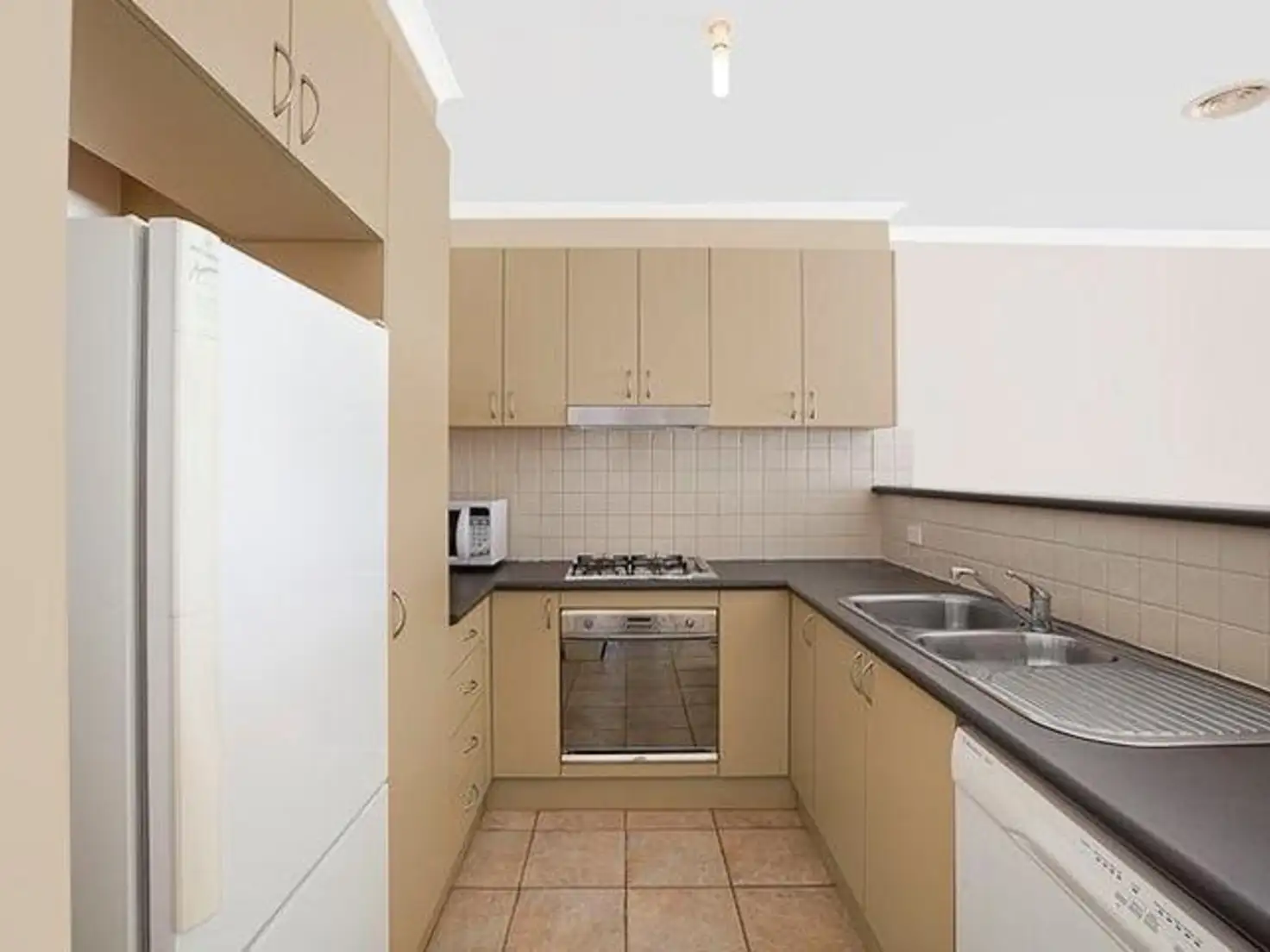 Main view of Homely townhouse listing, 10/10 Fidler Court, Bruce ACT 2617