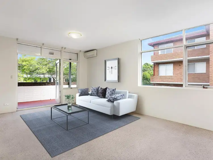 2/15 Edgeworth David Avenue, Hornsby NSW 2077