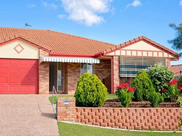 Main view of Homely townhouse listing, 2/2 Jacqueline Avenue, Labrador QLD 4215