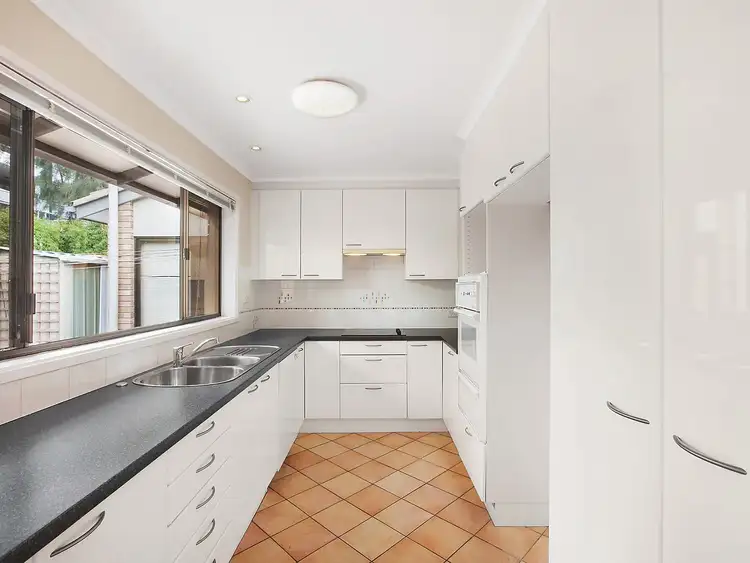 Second view of Homely house listing, 10 Gavin Place, Chapman ACT 2611