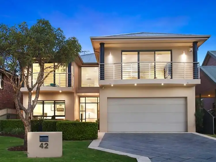 42 Rocklea Crescent, Sylvania NSW 2224