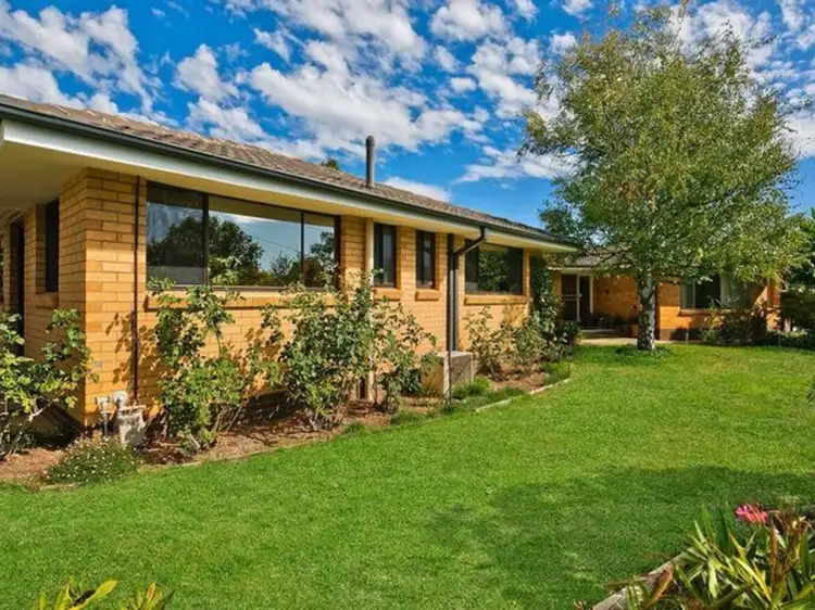 16 Gilmore Crescent, Garran ACT 2605