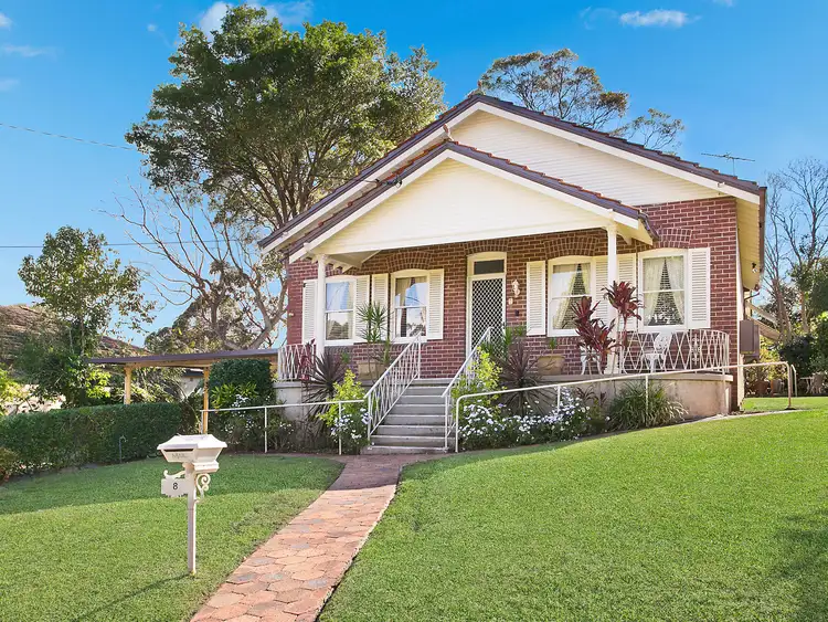 8 Stuart Avenue, Normanhurst NSW 2076