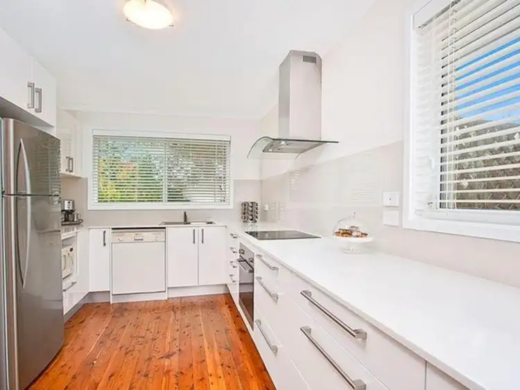 Second view of Homely house listing, 5 Vantage Place, Thornleigh NSW 2120