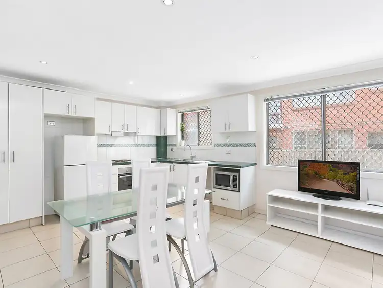 1/8 Calliope Street, Guildford NSW 2161