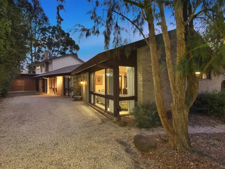 1 Redmond Court, Mount Waverley VIC 3149