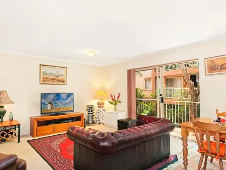 2/68 Albert Street, Hornsby NSW 2077