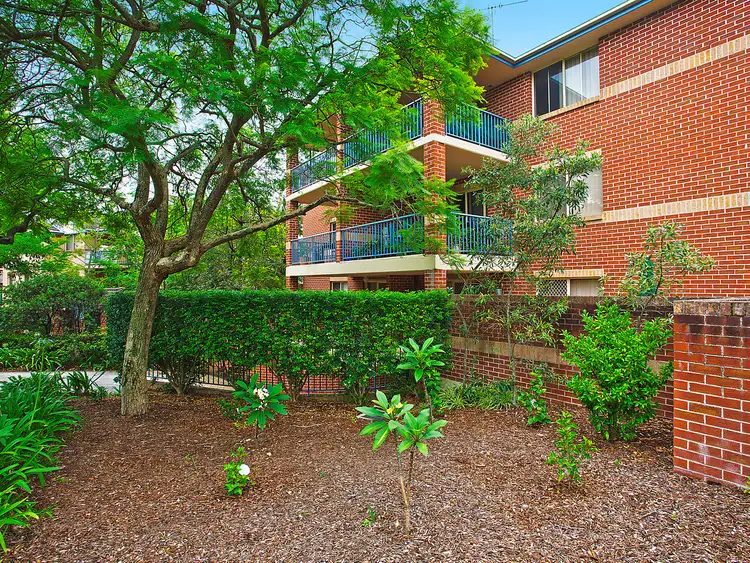 4/8 Bellbrook Avenue, Hornsby NSW 2077