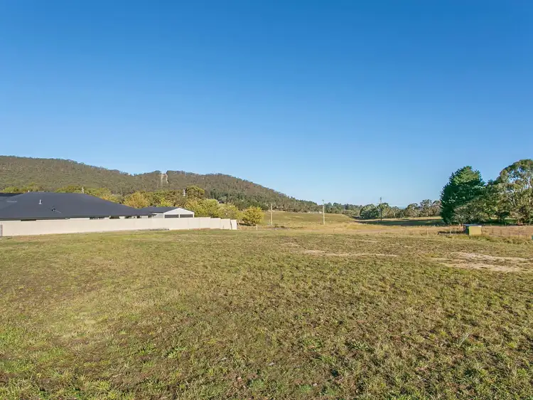 28 Surveyors Way, South Bowenfels NSW 2790
