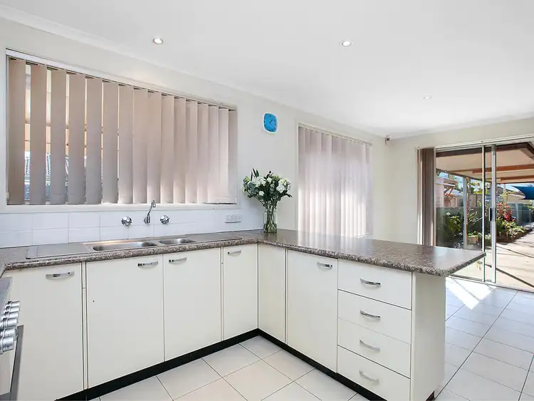 7 Bundilla Parade, Berkeley Vale NSW 2261