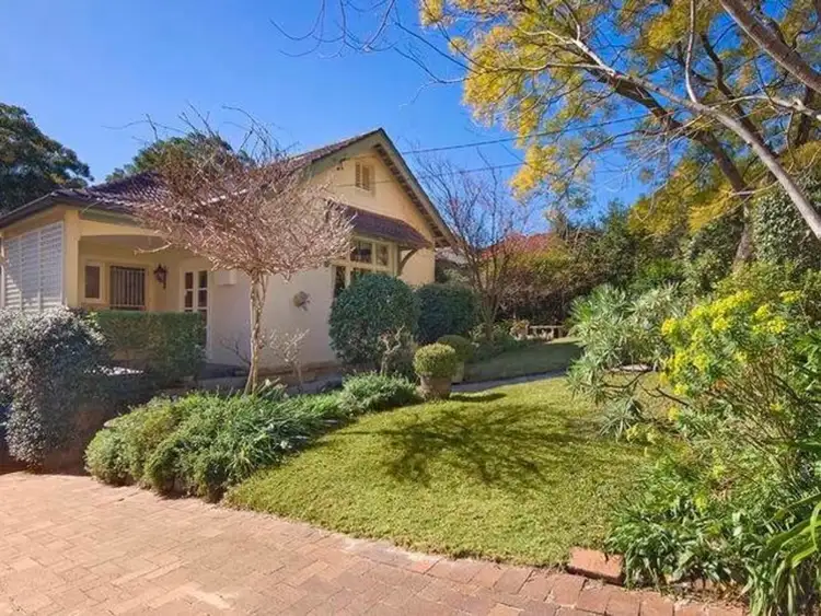 4 Burgoyne Street, Gordon NSW 2072