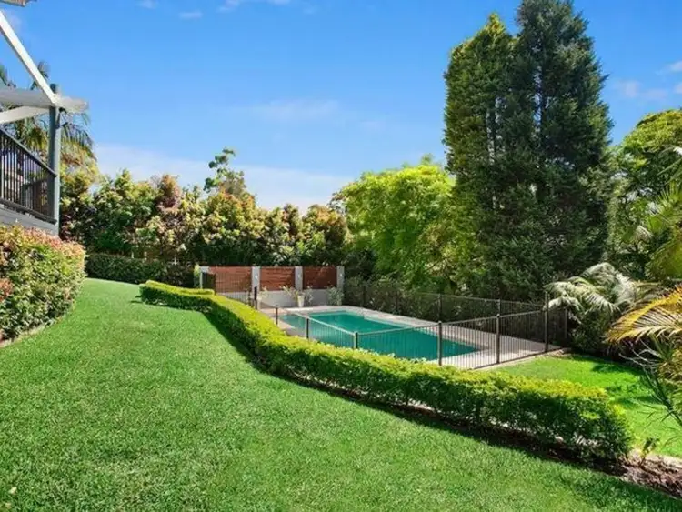 2 Windsor Place, St Ives NSW 2075