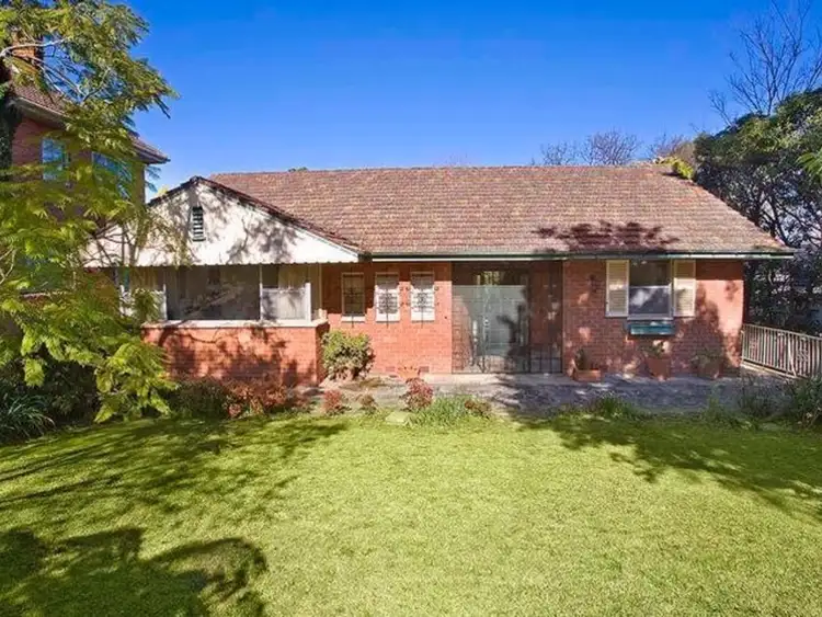 18 Bushlands Avenue, Gordon NSW 2072