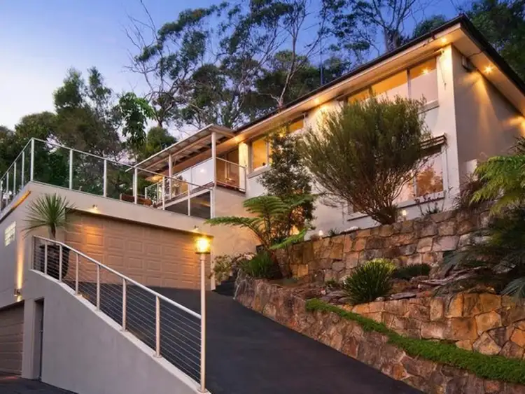 22 Paul Close, Hornsby Heights NSW 2077