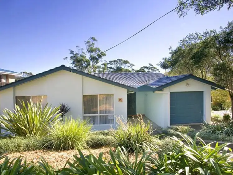 25 Hopetoun Street, Forresters Beach NSW 2260