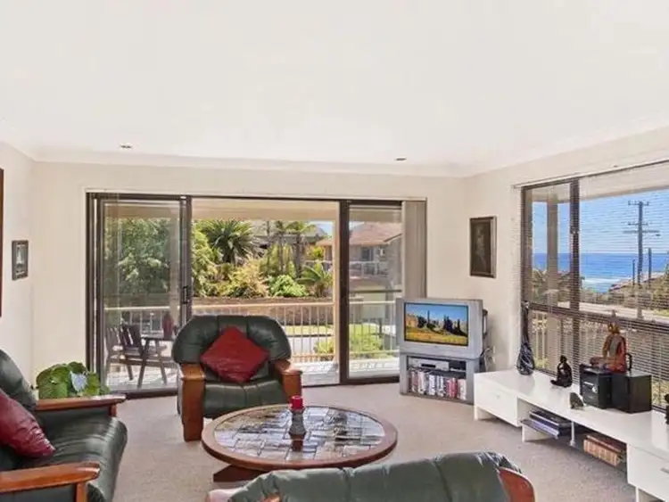 1 Boos Road, Forresters Beach NSW 2260