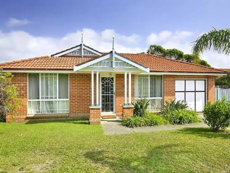 10 Albatross Close, Forresters Beach NSW 2260