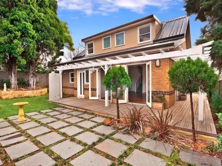 2/47 Batemans Road, Gladesville NSW 2111