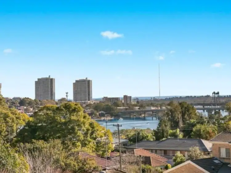 2 Hordern Avenue, Putney NSW 2112