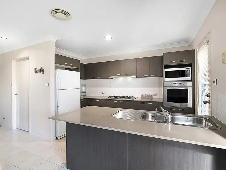 Second view of Homely house listing, 7 Vantage Circuit, Cameron Park NSW 2285