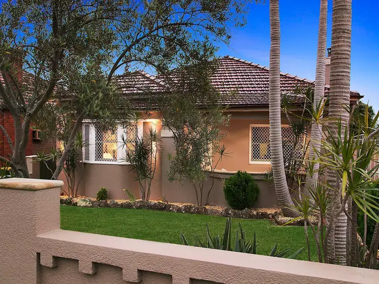 11 Baringa Road, Earlwood NSW 2206