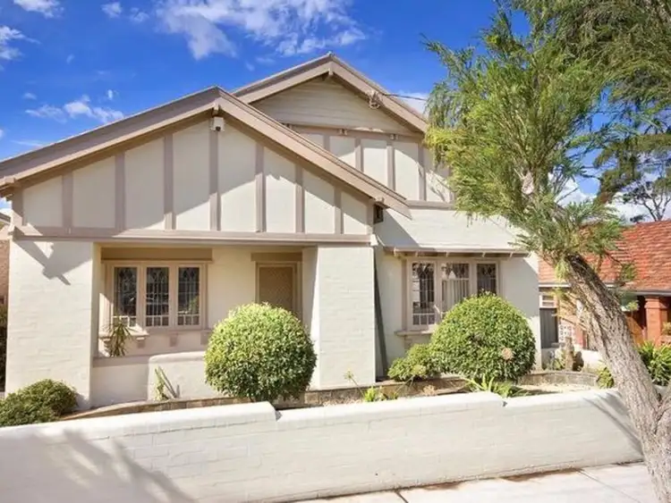 31 Dunstaffenage Avenue, Hurlstone Park NSW 2193