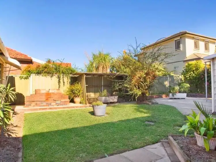 104 Minnamorra Avenue, Earlwood NSW 2206