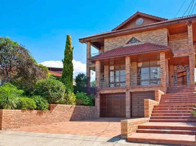 33 Gueudecourt Avenue, Earlwood NSW 2206