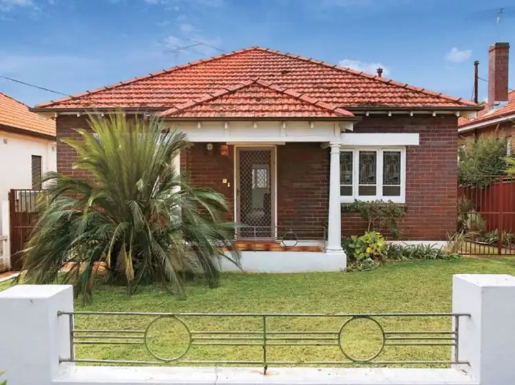 17 Burlington Avenue, Earlwood NSW 2206