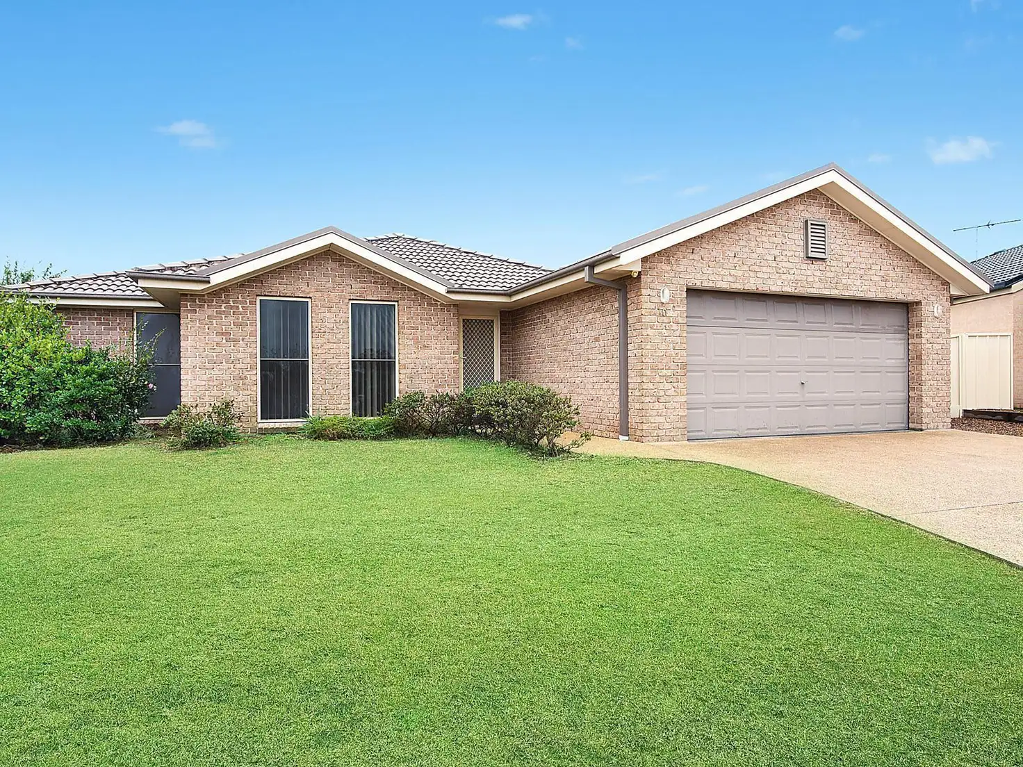 Main view of Homely house listing, 10 Dominic Cove, Rutherford NSW 2320