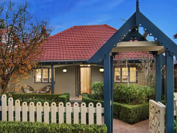 10 Rhodes Avenue, Naremburn NSW 2065