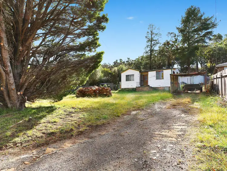 9 Bowral Street, Welby NSW 2575
