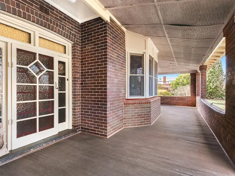 11 Biala Street, Gunning NSW 2581