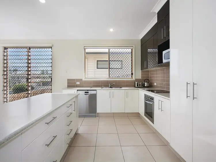 209 Lakeside Avenue, Springfield Lakes QLD 4300