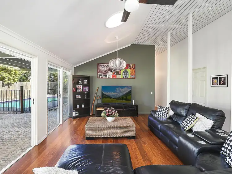 11 Sharon Crescent, Mountain Creek QLD 4557