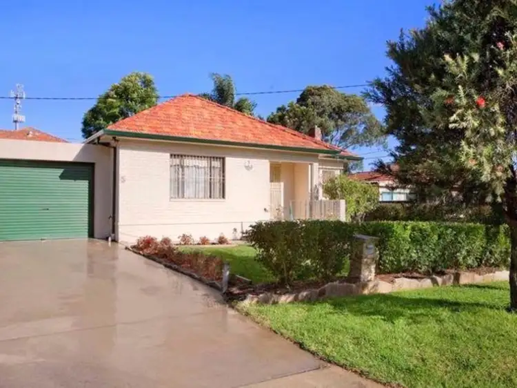 5 Nicoll Street, Roselands NSW 2196