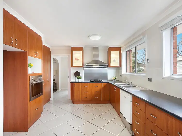 6 Fimister Circuit, Kambah ACT 2902