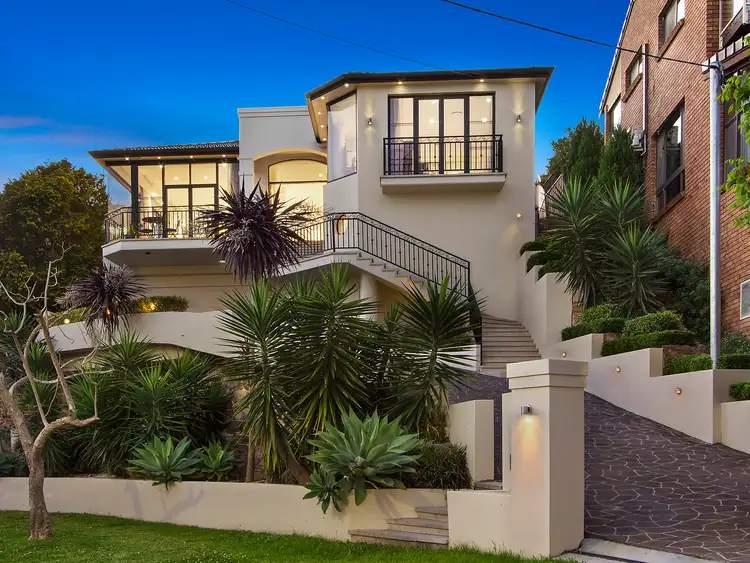 33 Wayne Avenue, Lugarno NSW 2210